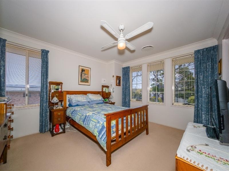 9 The Palisade, Umina Beach NSW 2257
