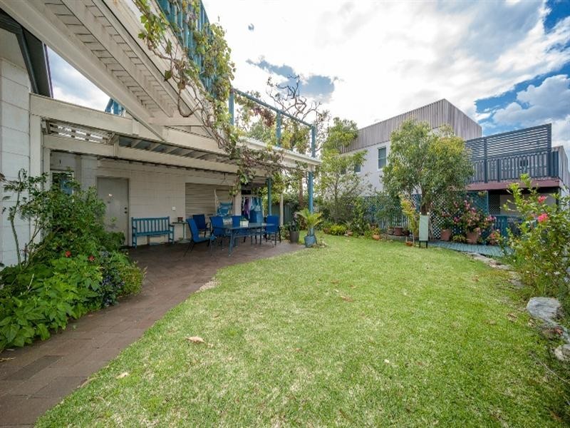 9 The Palisade, Umina Beach NSW 2257