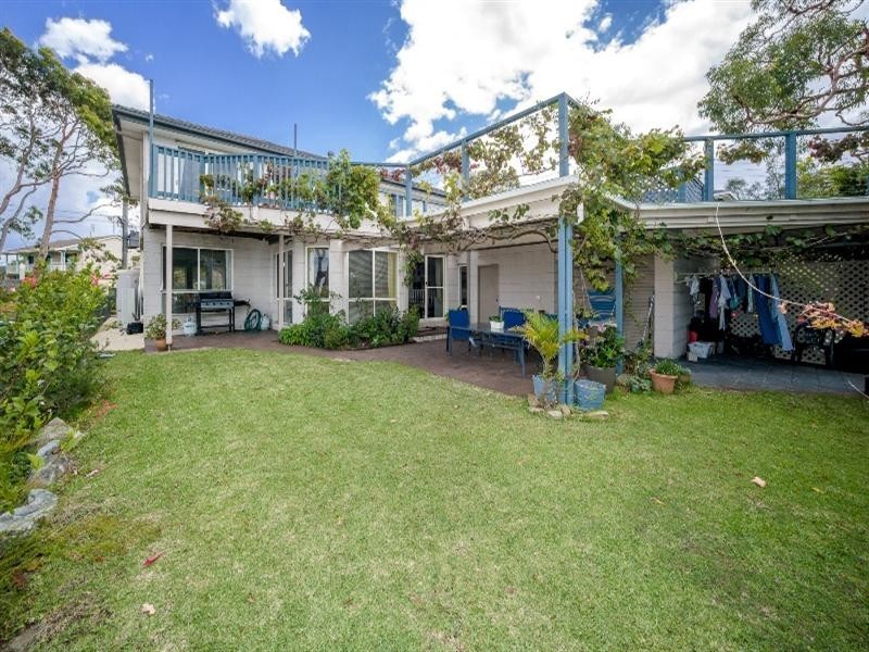 9 The Palisade, Umina Beach NSW 2257