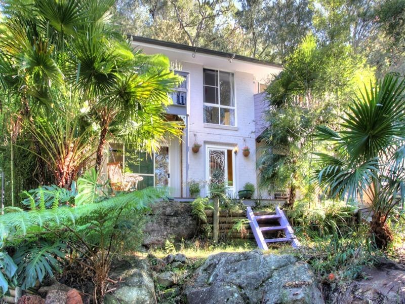 9 Palmtree Grove, Umina Beach NSW 2257