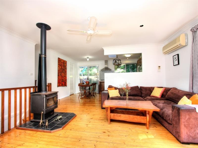 9 Palmtree Grove, Umina Beach NSW 2257