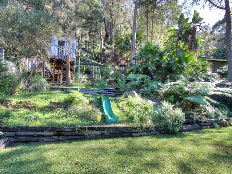 9 Palmtree Grove, Umina Beach NSW 2257