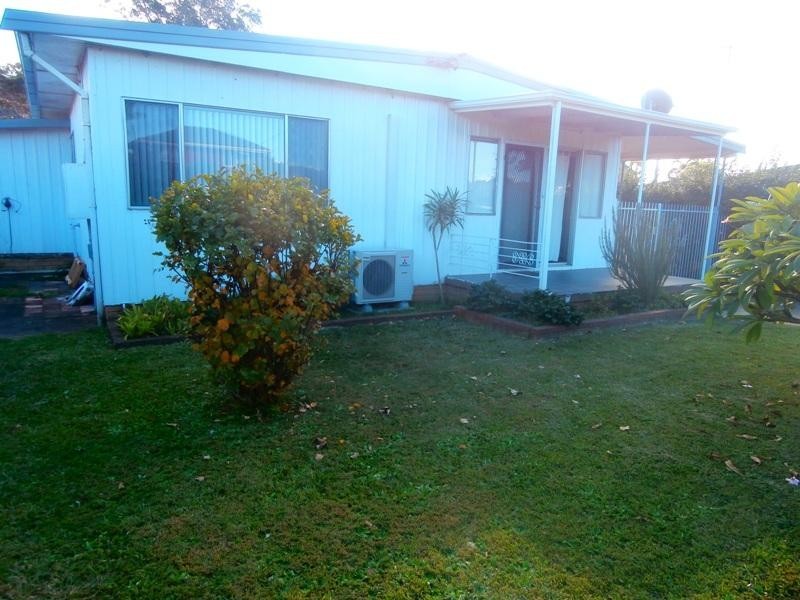 33 Honeysuckle Street, Umina Beach NSW 2257