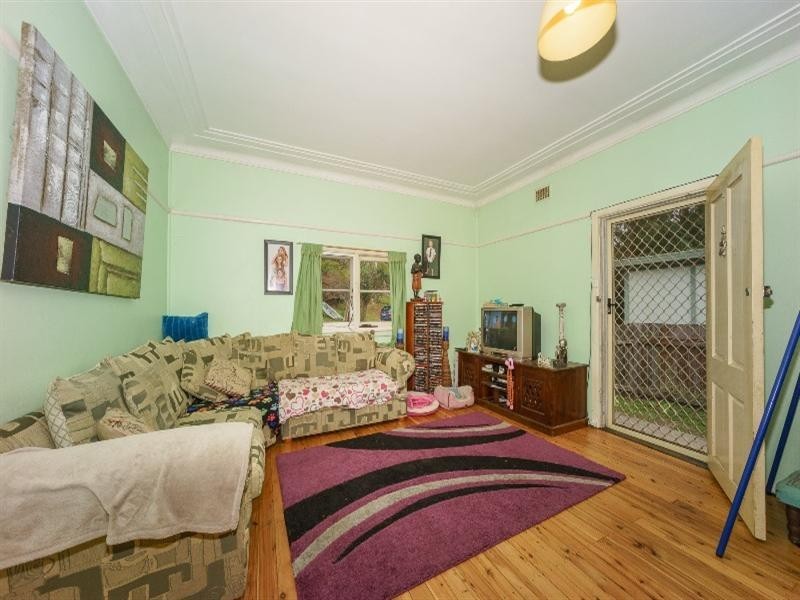 10 Sylvania Road, Umina Beach NSW 2257