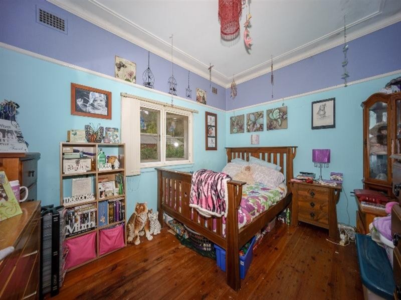 10 Sylvania Road, Umina Beach NSW 2257