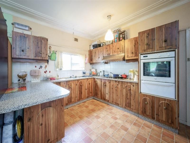 10 Sylvania Road, Umina Beach NSW 2257