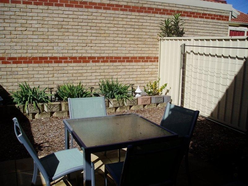 2/44-46 PRATLEY Street, Woy Woy NSW 2256