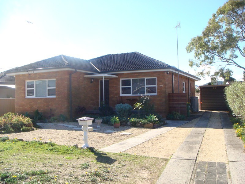 30 Camellia Circle, Woy Woy NSW 2256