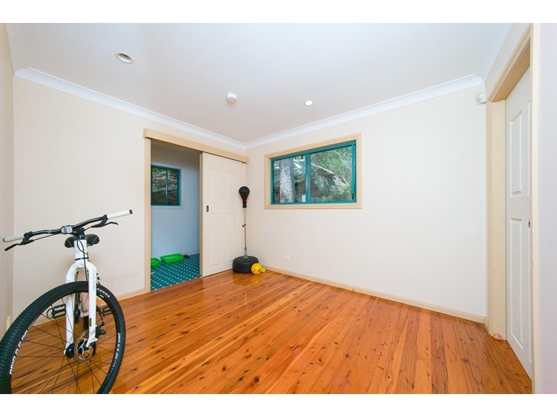 18 Mountain Ash Way, Umina Beach NSW 2257