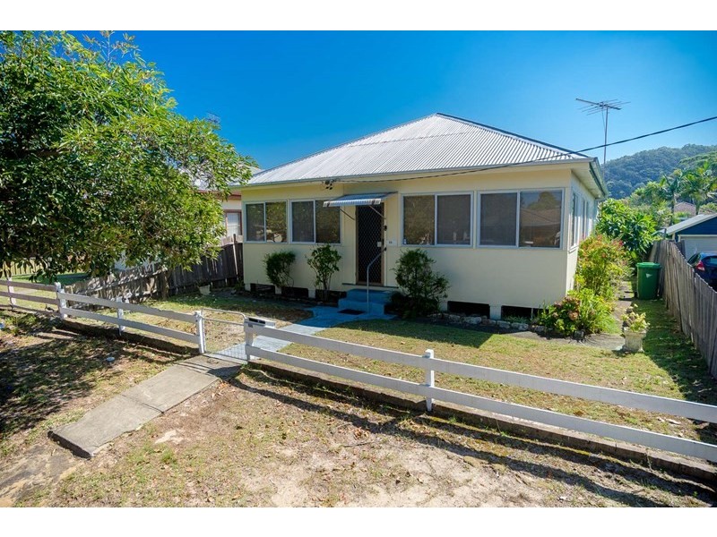 35 Beach Street, Ettalong Beach NSW 2257