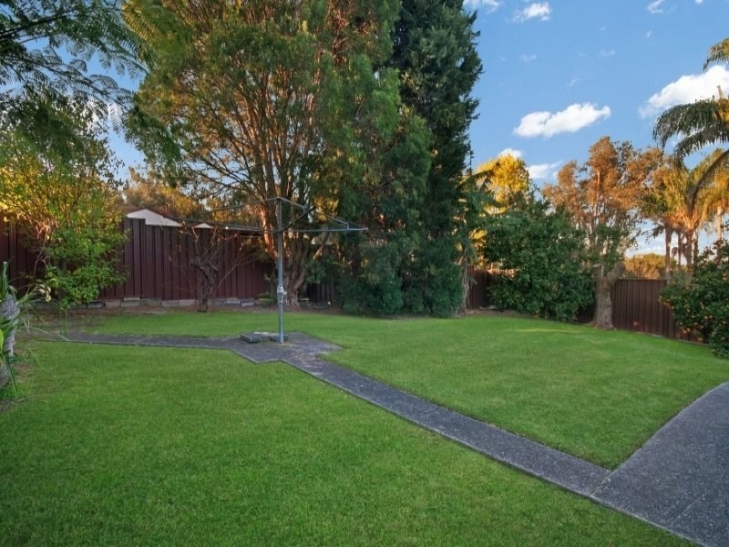 13 Jarrah Drive, Kariong NSW 2250