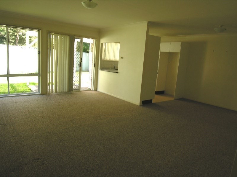 4/29-31 Keren Avenue, Berkeley Vale NSW 2261