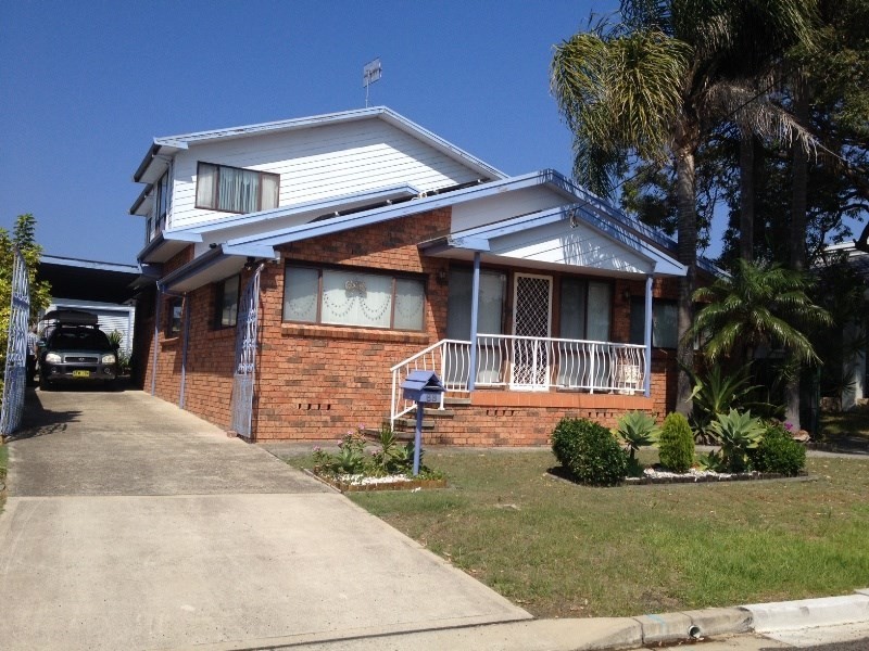 68 Lakeside Parade, The Entrance NSW 2261