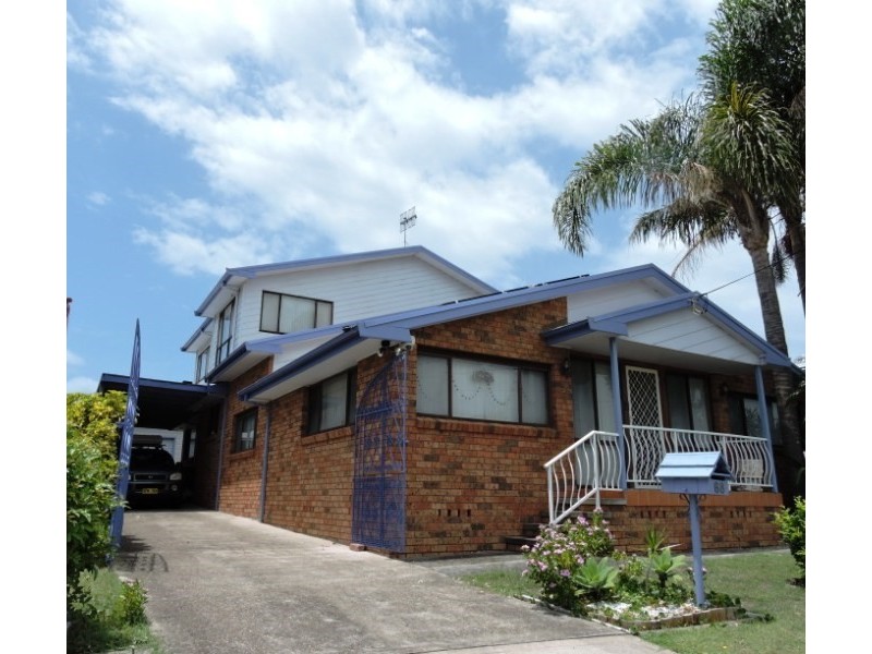 68 Lakeside Parade, The Entrance NSW 2261