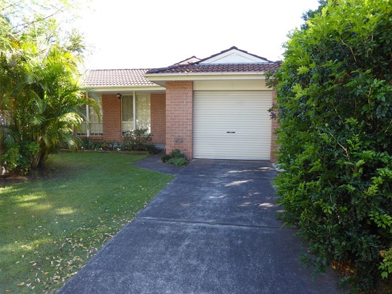 2/9 Memorial Avenue, Blackwall NSW 2256