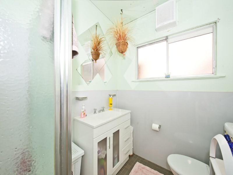 12 Lakeview Parade, Umina Beach NSW 2257