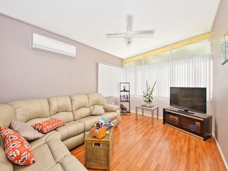 12 Lakeview Parade, Umina Beach NSW 2257