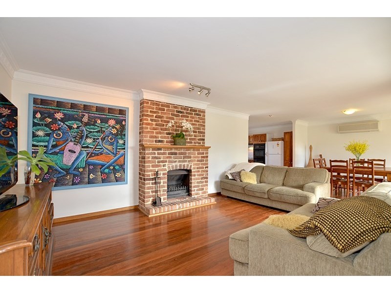 12 Beachfront Parade, St Huberts Island NSW 2257