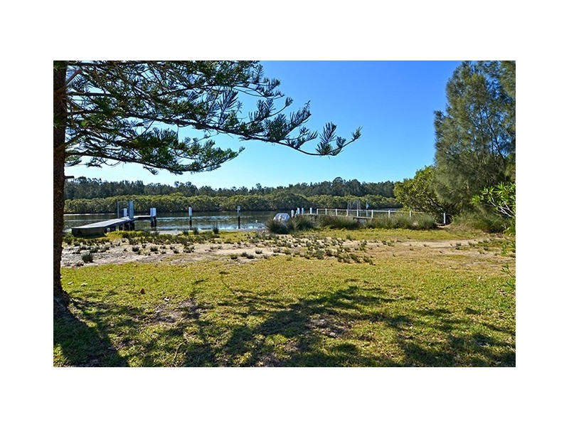 12 Beachfront Parade, St Huberts Island NSW 2257