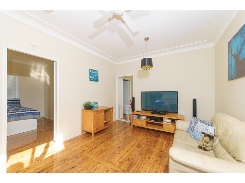 19 Banksia Street, Ettalong Beach NSW 2257
