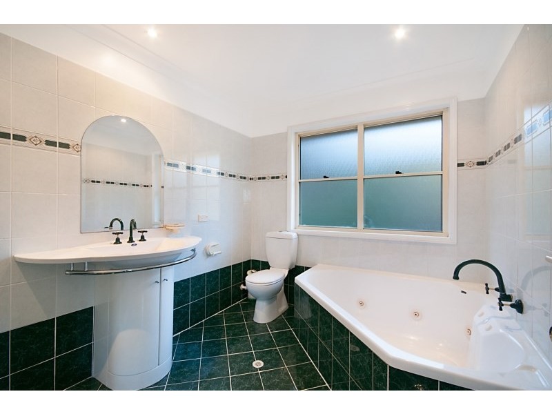 124 Daley Avenue, Daleys Point NSW 2257