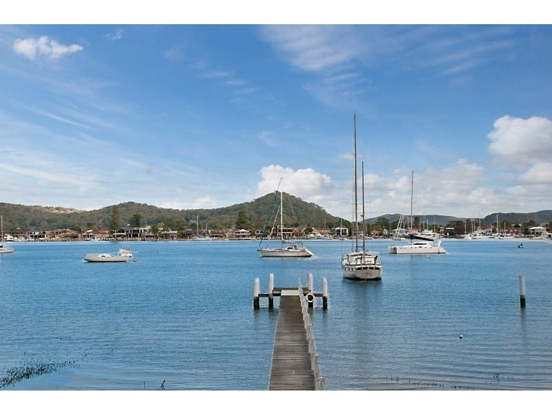 124 Daley Avenue, Daleys Point NSW 2257