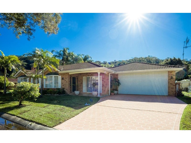 2 Admiralty Place, Umina Beach NSW 2257