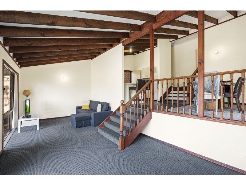 6 County Close, Umina Beach NSW 2257