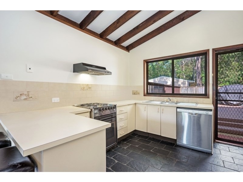 6 County Close, Umina Beach NSW 2257