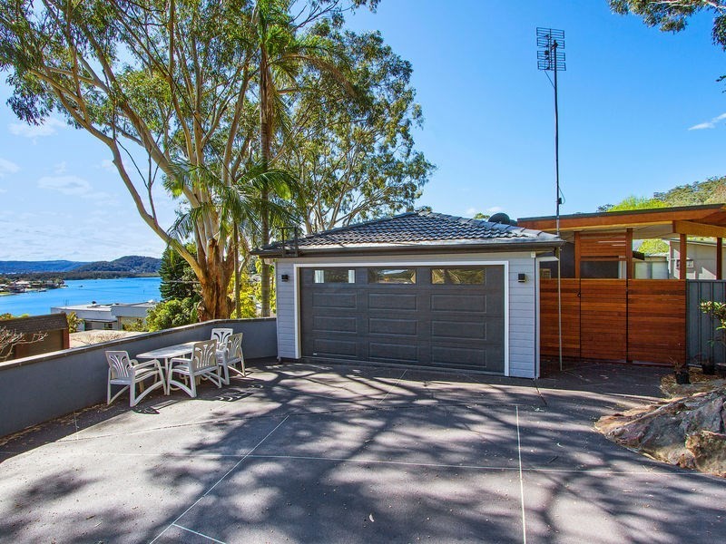 2 Empire Bay Drive, Daleys Point NSW 2257