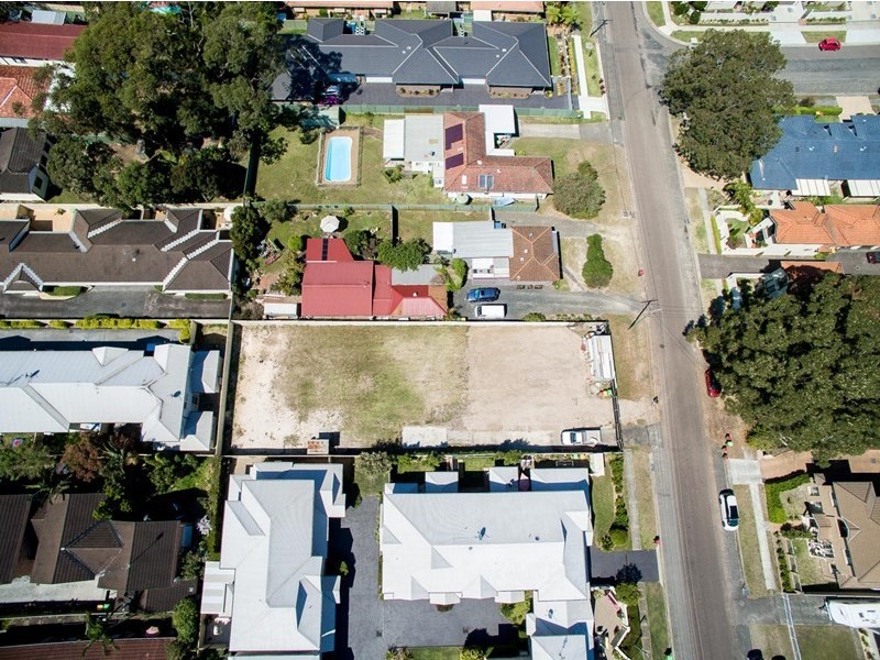 15 Warrigal Street, Blackwall NSW 2256