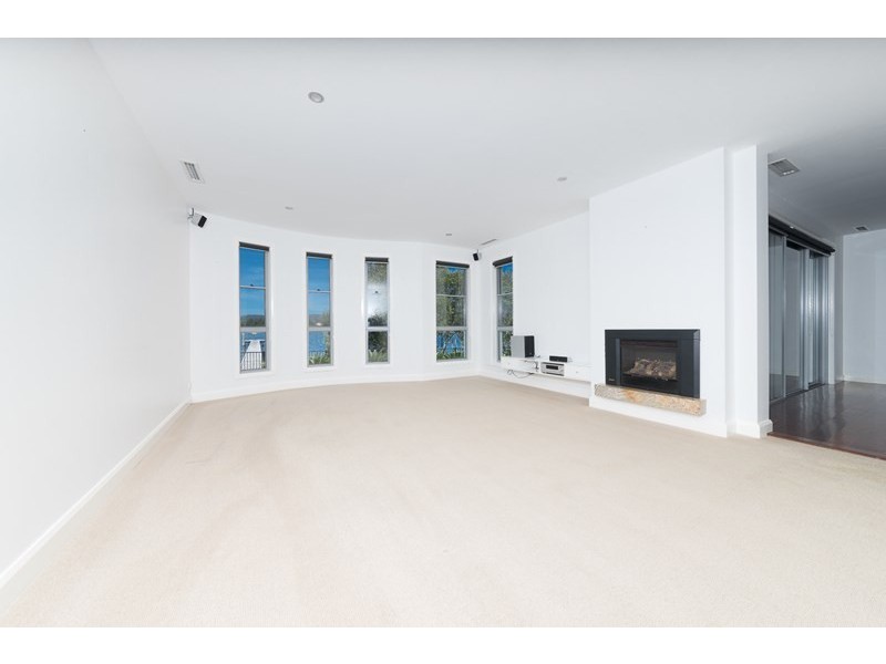 119a Albany Street, Point Frederick NSW 2250