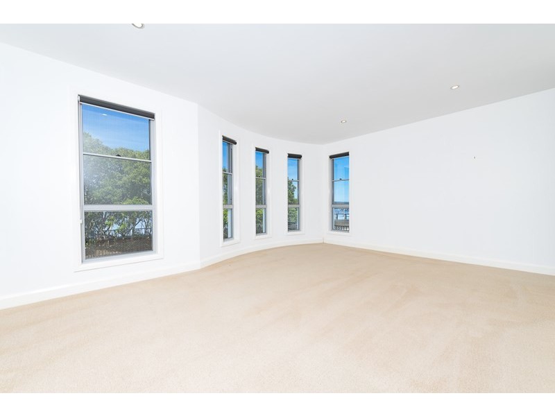 119a Albany Street, Point Frederick NSW 2250