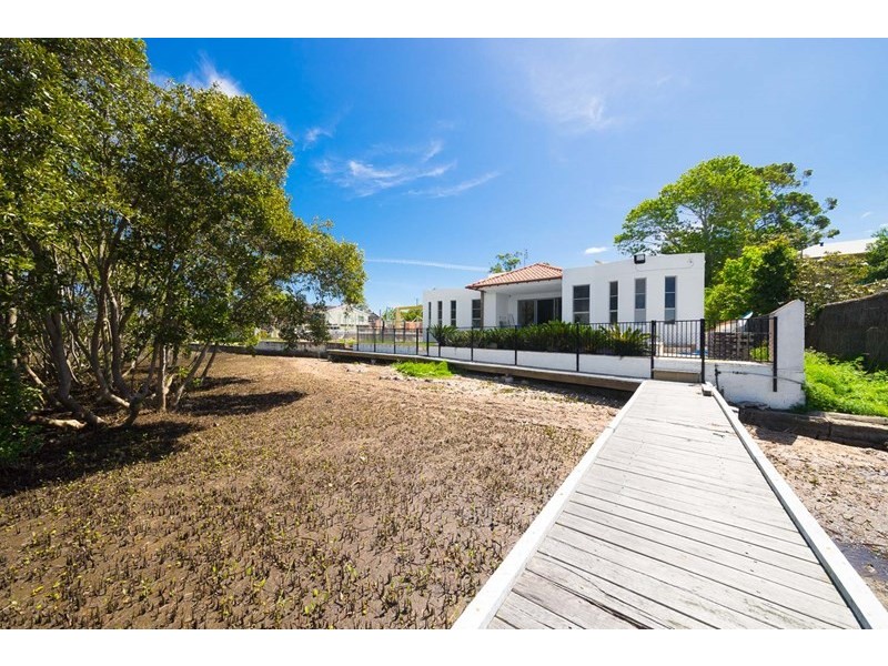 119a Albany Street, Point Frederick NSW 2250