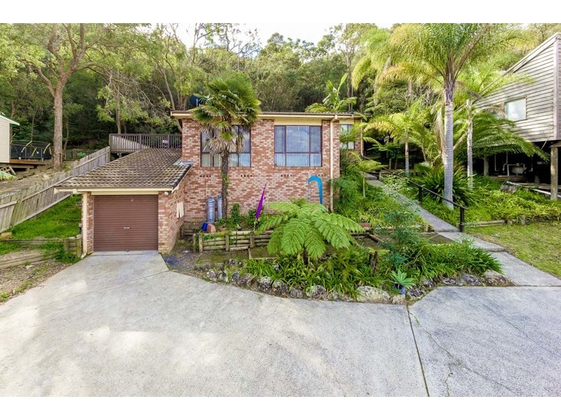 6 County Close, Umina Beach NSW 2257