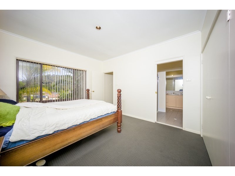 6 County Close, Umina Beach NSW 2257