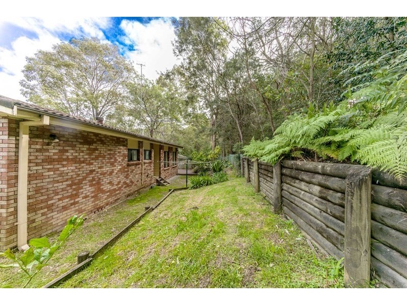 6 County Close, Umina Beach NSW 2257