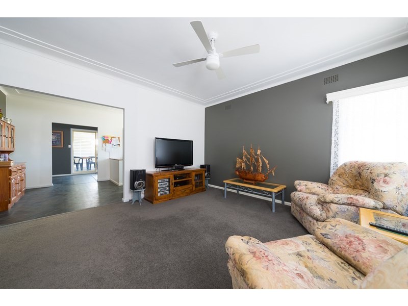39 Springwood Street, Ettalong Beach NSW 2257