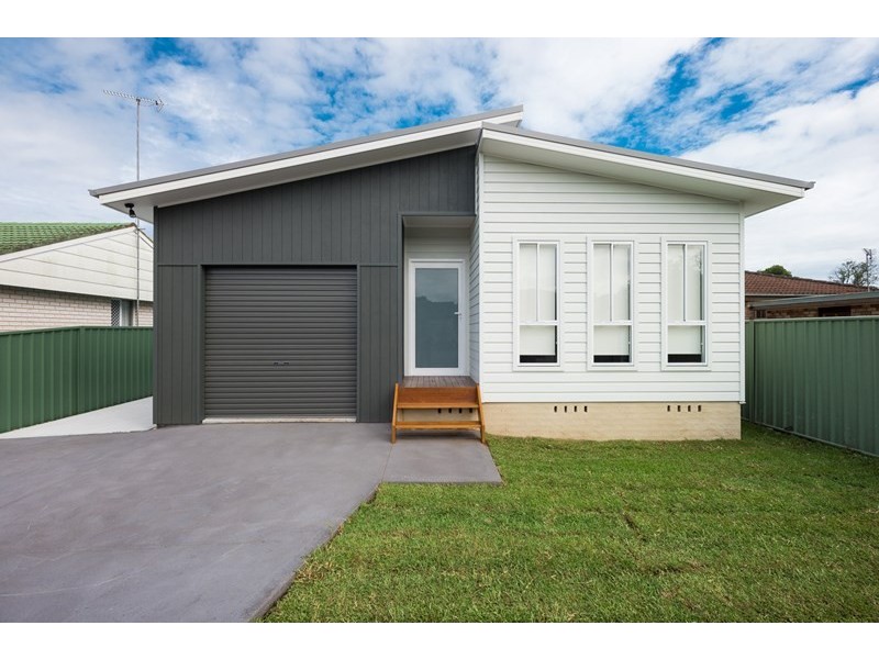 8 Cogra Road, Woy Woy NSW 2256