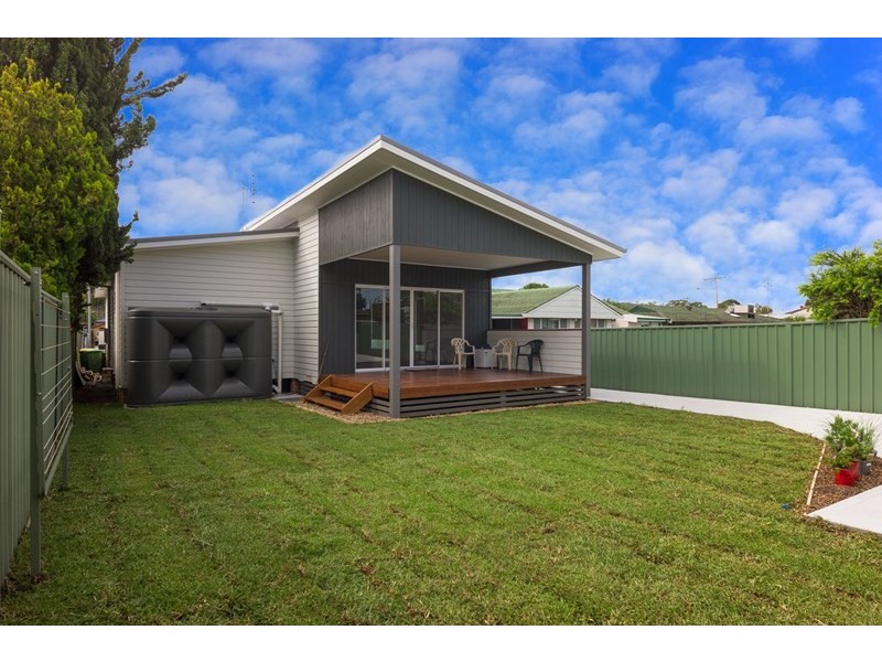 8 Cogra Road, Woy Woy NSW 2256