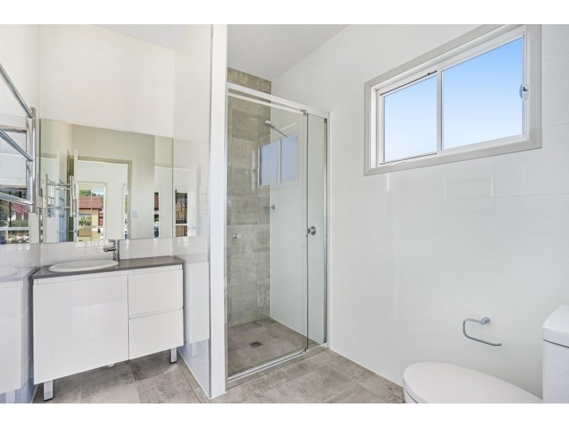 8 Cogra Road, Woy Woy NSW 2256