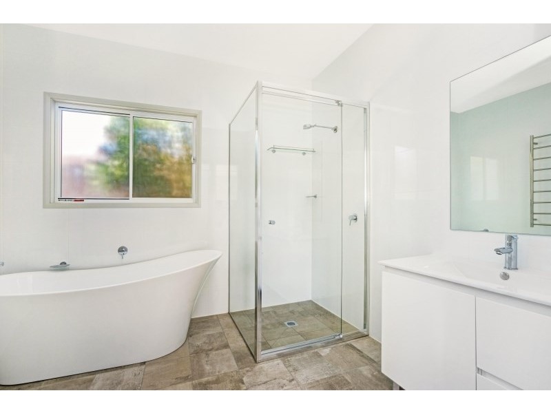 8 Cogra Road, Woy Woy NSW 2256