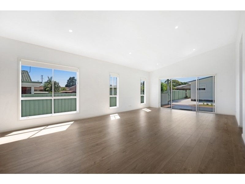 8 Cogra Road, Woy Woy NSW 2256