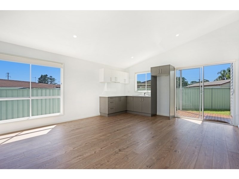 8a Cogra Road, Woy Woy NSW 2256