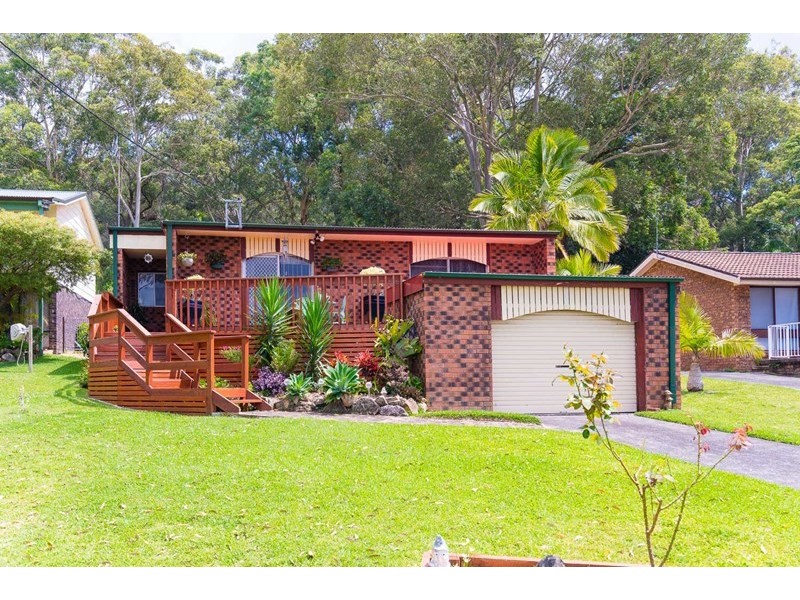 24 Hillcrest Road, Empire Bay NSW 2257