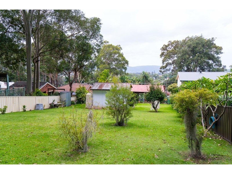 24 Hillcrest Road, Empire Bay NSW 2257