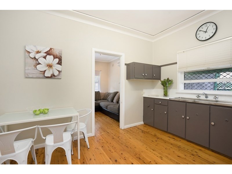 25 Florida Avenue, Woy Woy NSW 2256