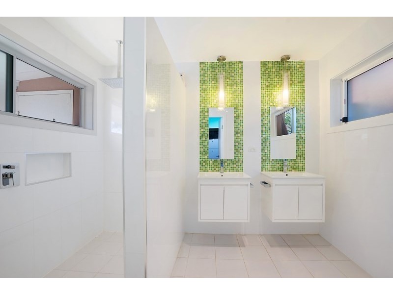 34 Oxford Street, Umina Beach NSW 2257