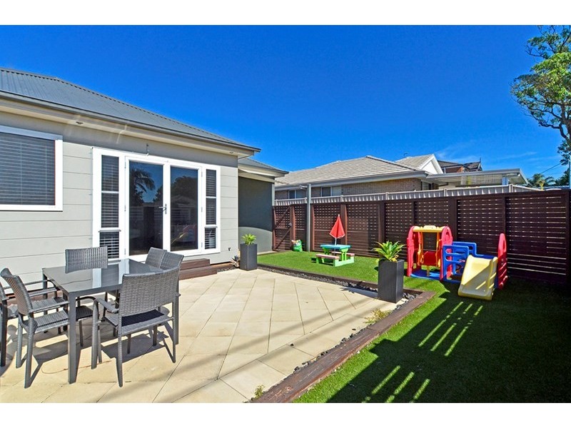 16 Clifford Street, Umina Beach NSW 2257