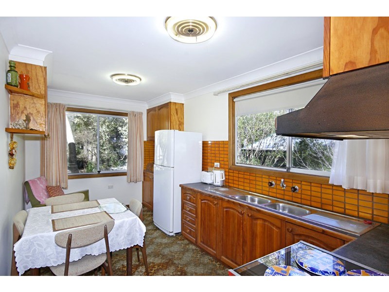 5 Pearl Beach Drive, Pearl Beach NSW 2256
